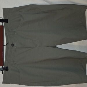 Eddie Bauer Rainier Bermuda Shorts Olive Green Size 12